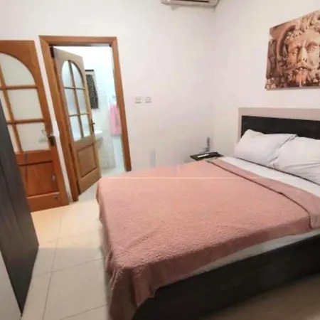 Balluta 3 Bedroom Flat Appartement *